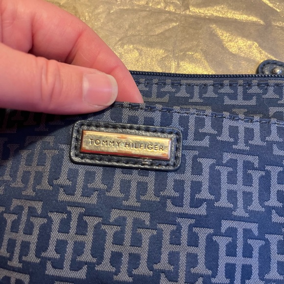 Tommy Hilfiger Blue Monogram Wristlet - Picture 3 of 6